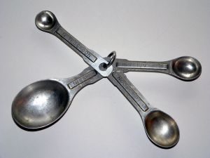 measuring spoons