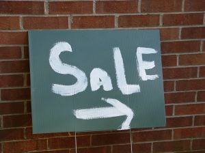 yard sale sign